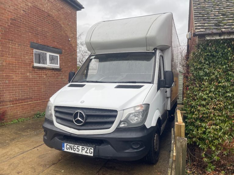 Mercedes-Benz Sprinter Luton van 2015
