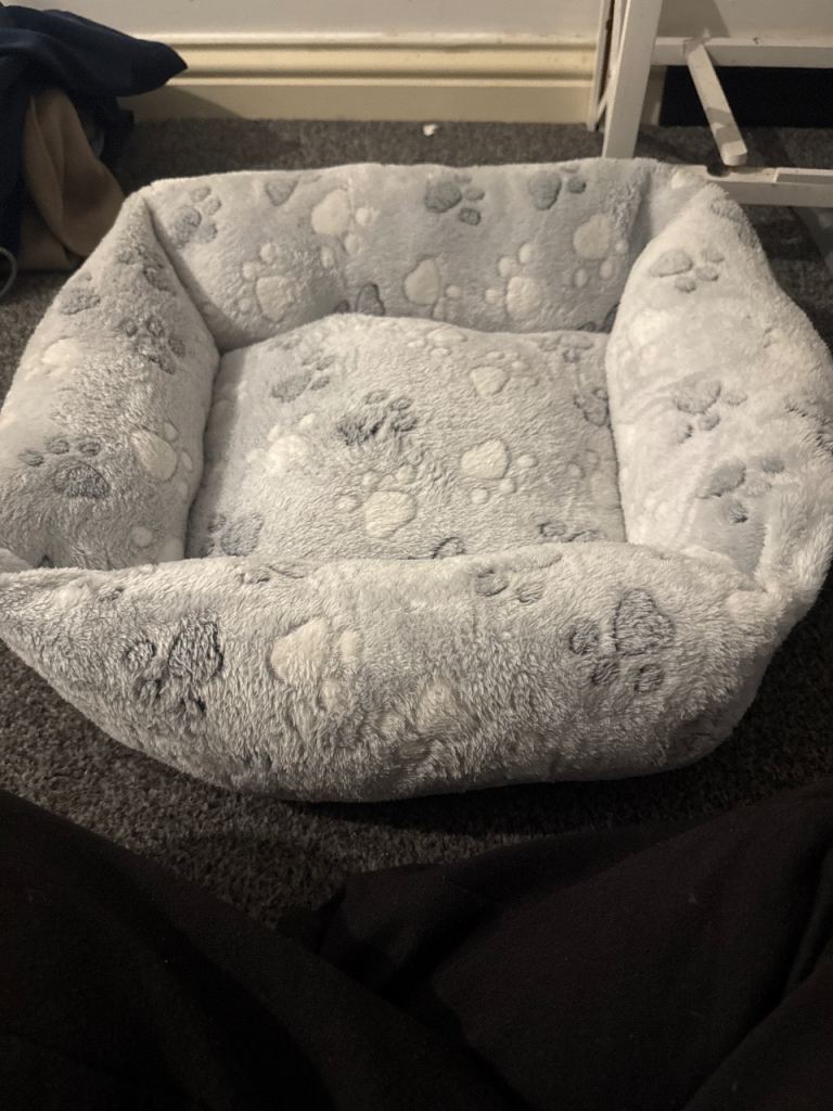 Plush Grey Paw Print Pet Bed – Cosy Soft Fleece Cushion for Small Dogs or Cats