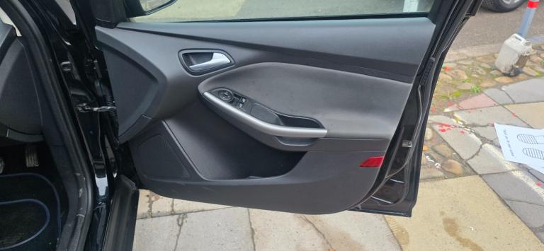 2012 Ford Focus 1.6 TDCi 115 Edge 5dr HATCHBACK Diesel Manual