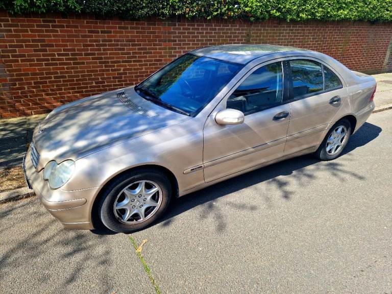 AUTOMATIC MERCEDES C180 ULEZ FREE DRIVES WELL 