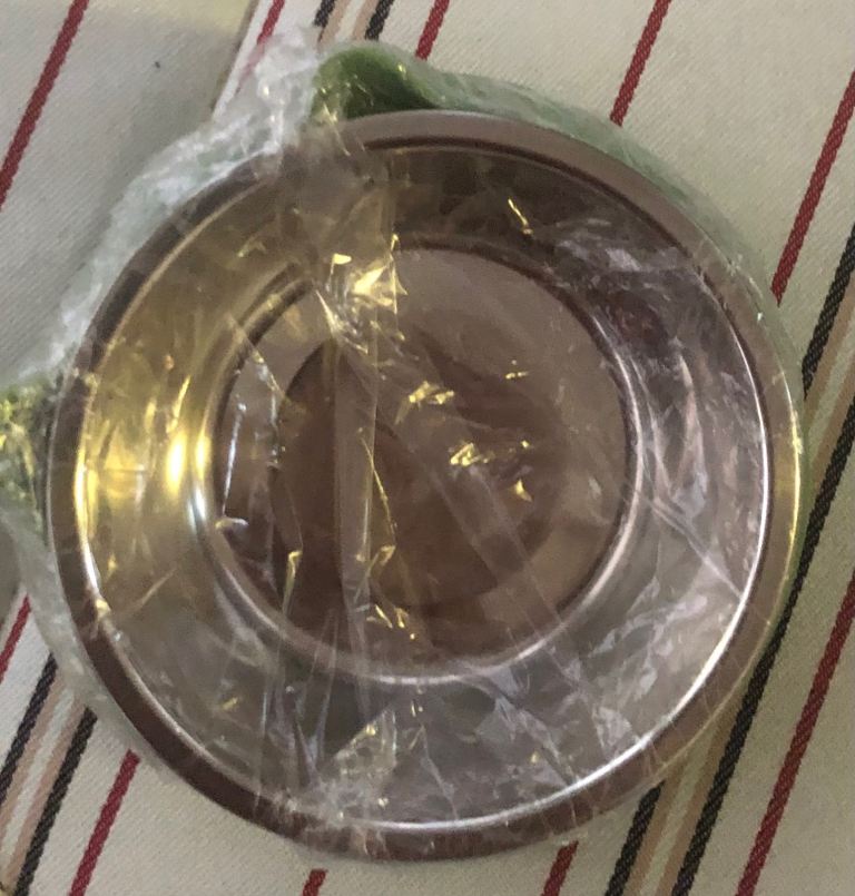 Green pet bowl 