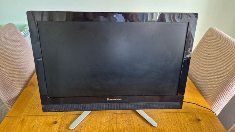 Lenovo C460 21.5" All-in-One Desktop PC