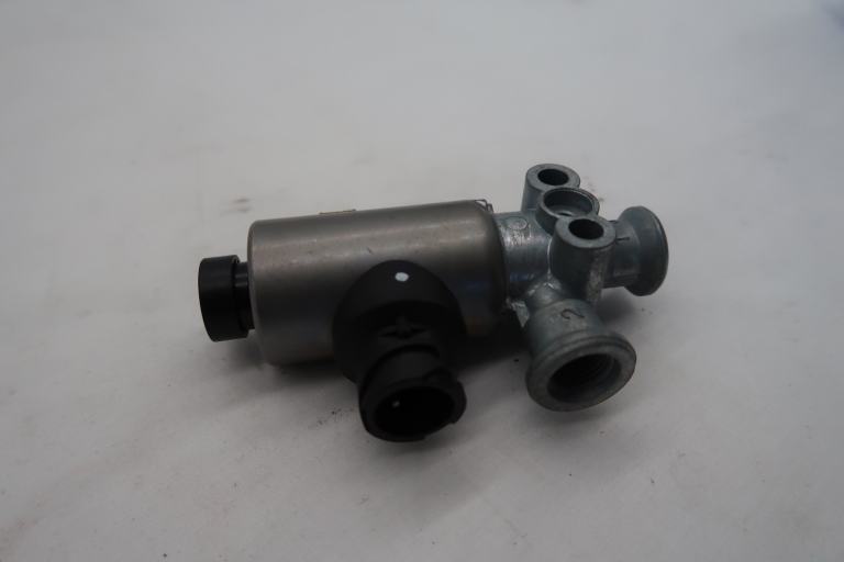 SOLENOID VALVE FOR MERCEDES-BENZ OM926.913/917/937/934/924/921 7.2L - 4720726390