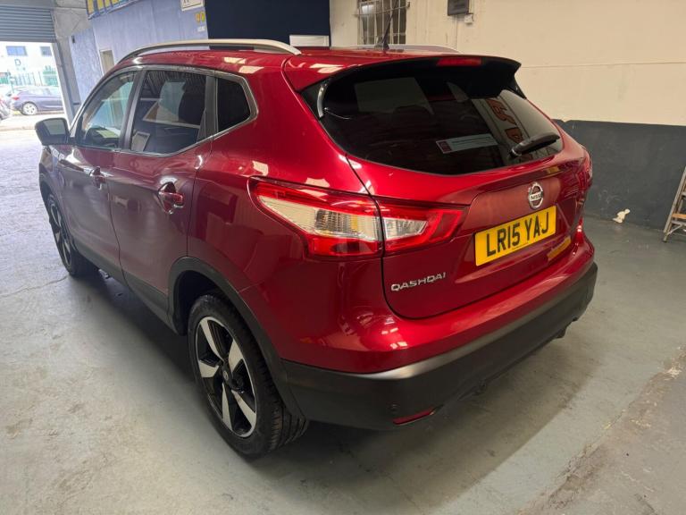 2015 Nissan Qashqai 1.2 DIG-T n-tec+ 2WD Euro 5 (s/s) 5dr HATCHBACK Petrol Manual