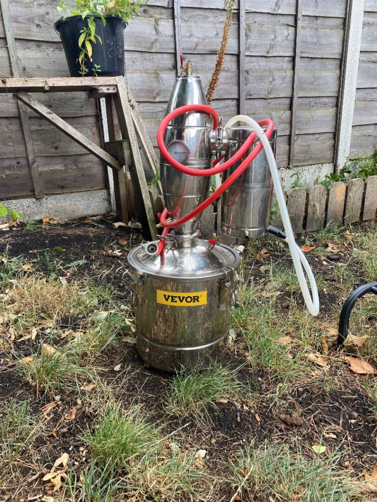 Vevor Stainless Steel Water Distiller – Good Condition