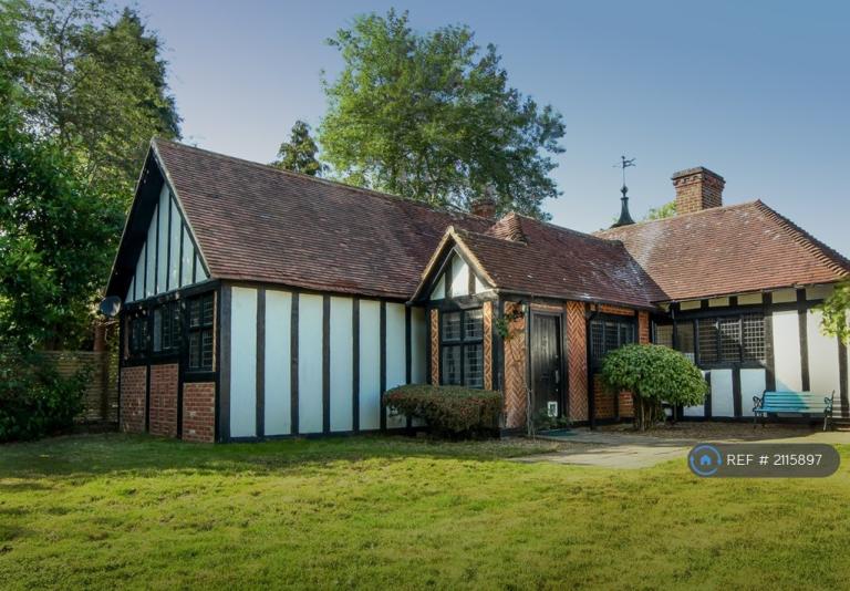 3 bedroom house in Hever Road, Hever, TN8 (3 bed) (#2115897)