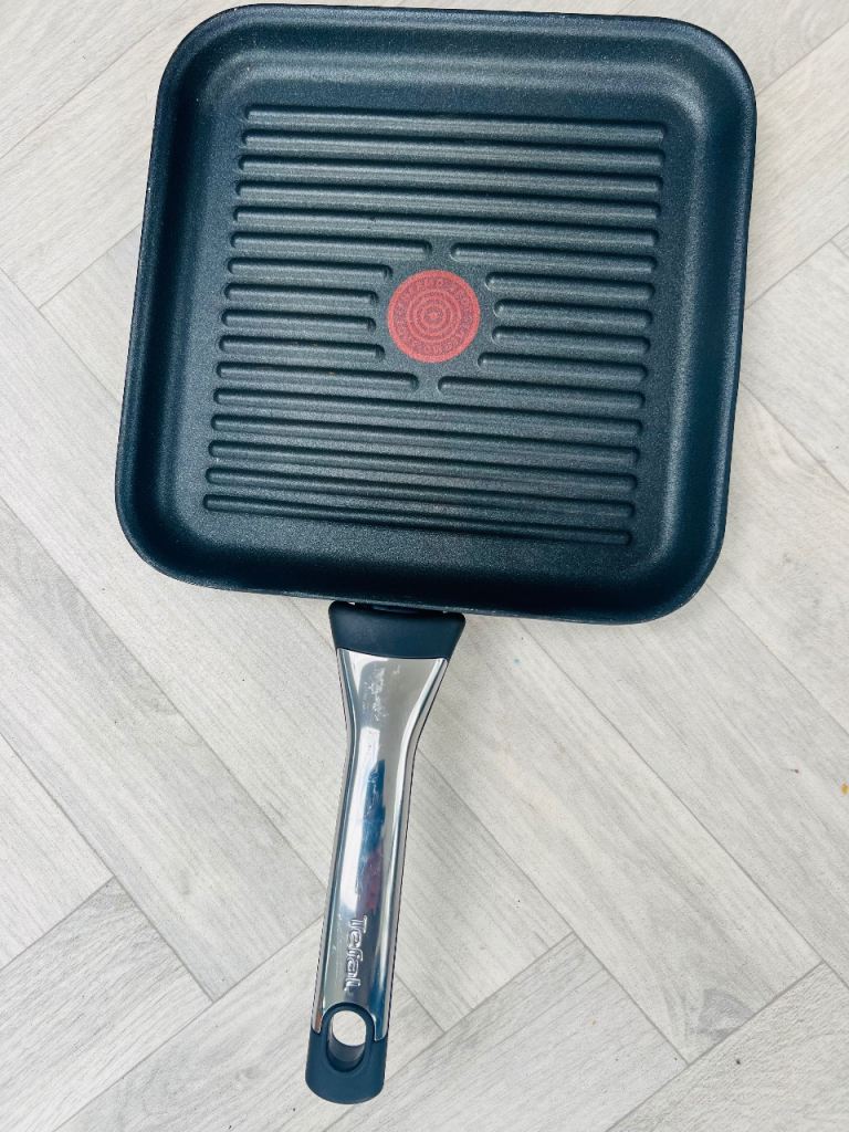 Prestige Cast Iron Griddle Pan excellent condition