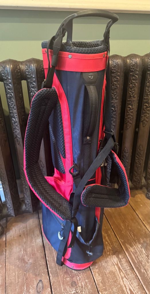 image for TaylorMade Golf Bag with Clubs