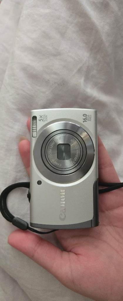 Canon compact digital camera A3500