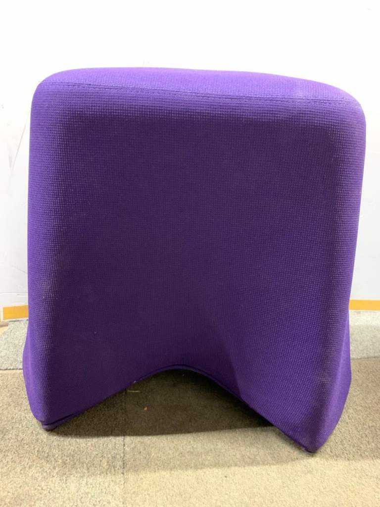 Boss design stools (20 available)