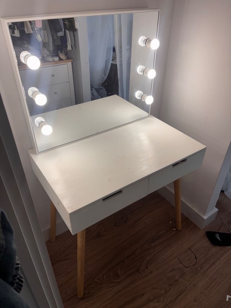 FREE Makeup desk with Hollywood bulb lights 