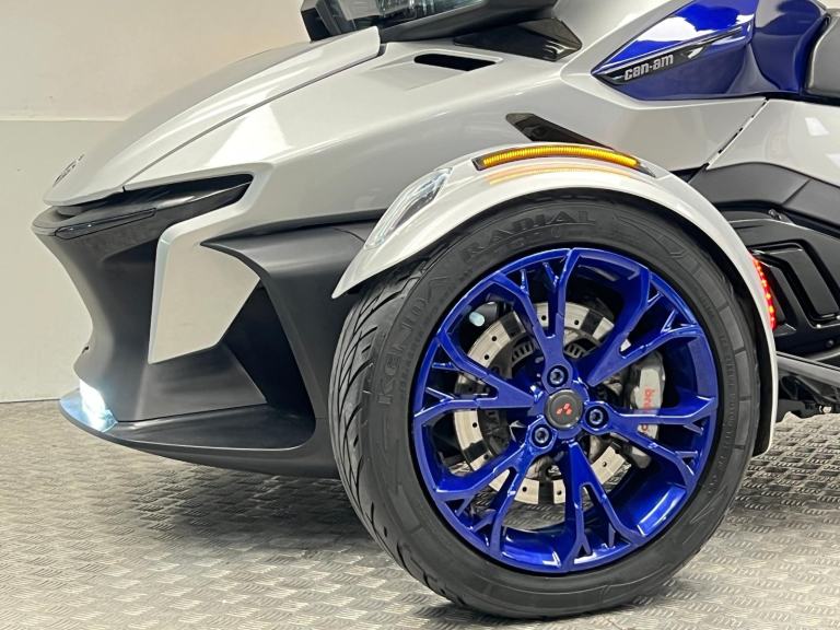 2022 72 CAN-AM SPYDER RT LIMITED SEMI AUTOMATIC TRIKE 