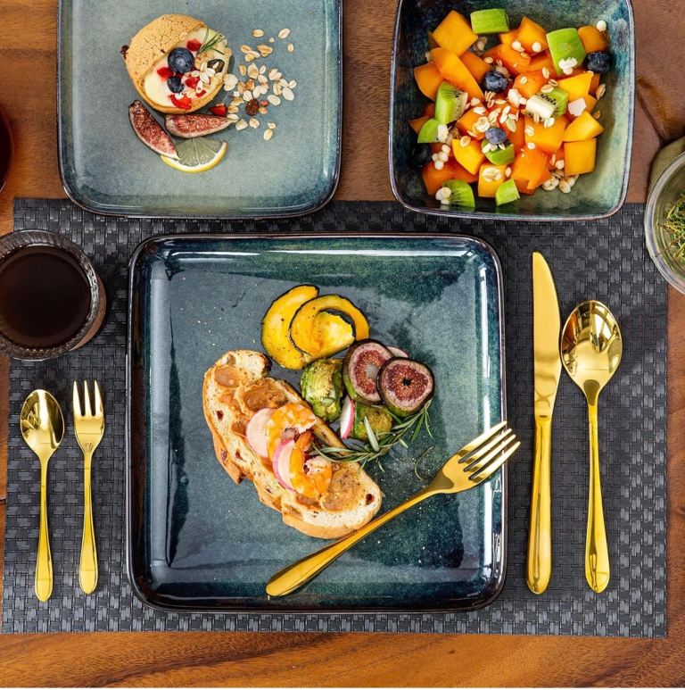 vancasso Dinner Set for 4 With Gold Cutlery