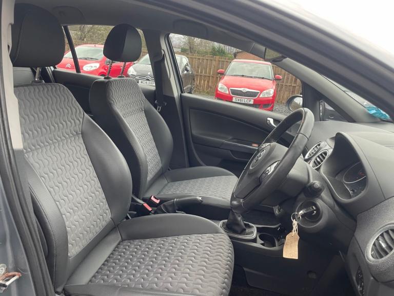 2011 Vauxhall Corsa 1.2i 16V [85] SE 5dr HATCHBACK Petrol Manual
