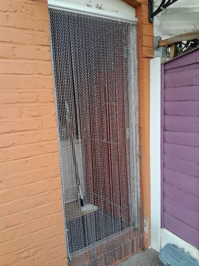 chain link door  fly deterrent 