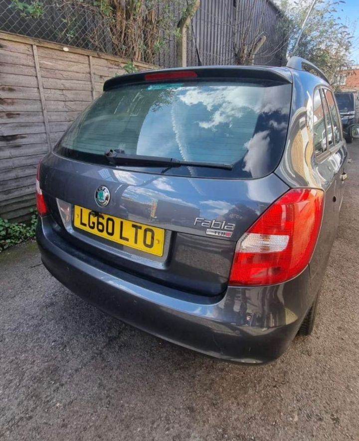 Skoda, FABIA, Estate, 2011, Manual, 1598 (cc), 5 doors