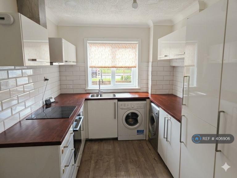 2 bedroom flat in Rockburn Crescent, Bellshill, ML4 (2 bed) (#406906)