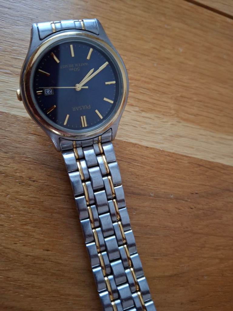 Pulsar Gold and Silver Watch – Good Condition