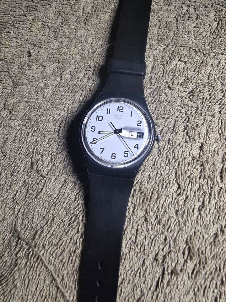 Swatch Once Again GB743 Day/Date 34mm Watch in working order new battery