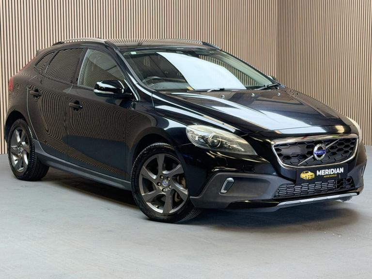 2013 Volvo V40 2.0 T5 R-Design Lux Nav Hatchback 5dr Petrol Geartronic Euro 6 (s/s) (245 p Hatchb...