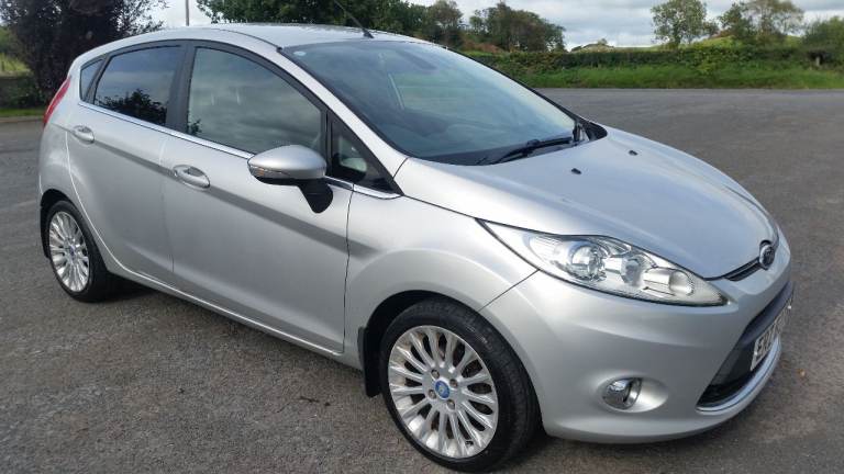 *!*NEW TIMING BELT*!* 2012 Ford Fiesta 1.4 TITANIUM **MOT 5 SEPT 27** **FULL WITH HISTORY 12 STAMPS*