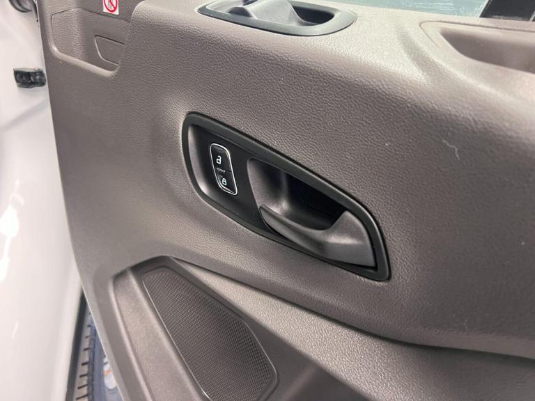 2022 Ford Transit 2.0 EcoBlue 130ps H2 Leader Van PANEL VAN DIESEL Manual