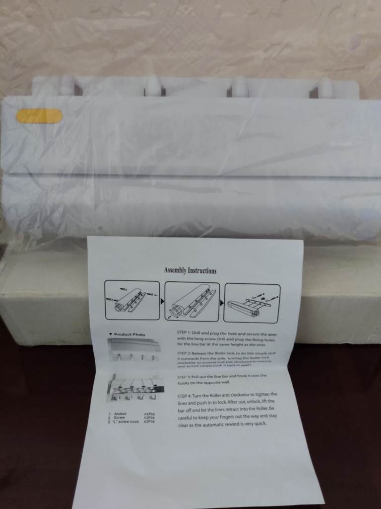 CLOTHES LINE RETRACTABLE.