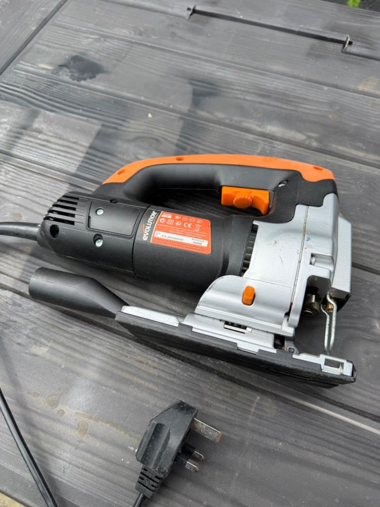 Evolution jig saw 240v