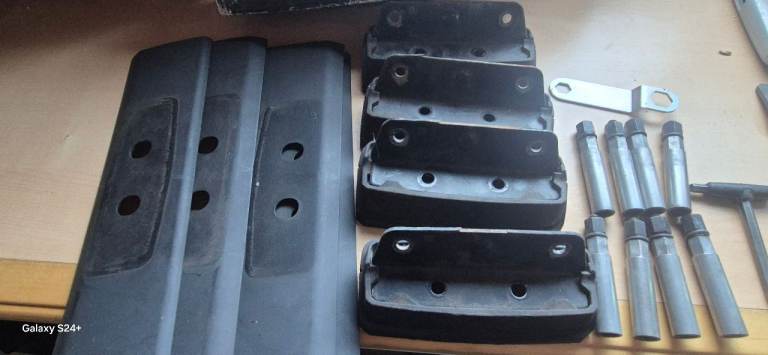 Thule 3042 fixing kit. Honda CR-V 2007-2012