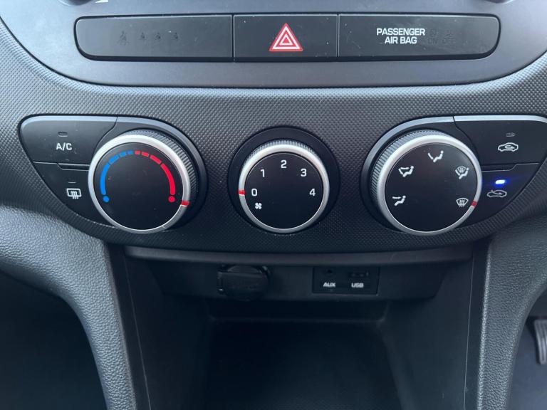 2018 Hyundai i10 1.0 SE Euro 6 5dr HATCHBACK Petrol Manual