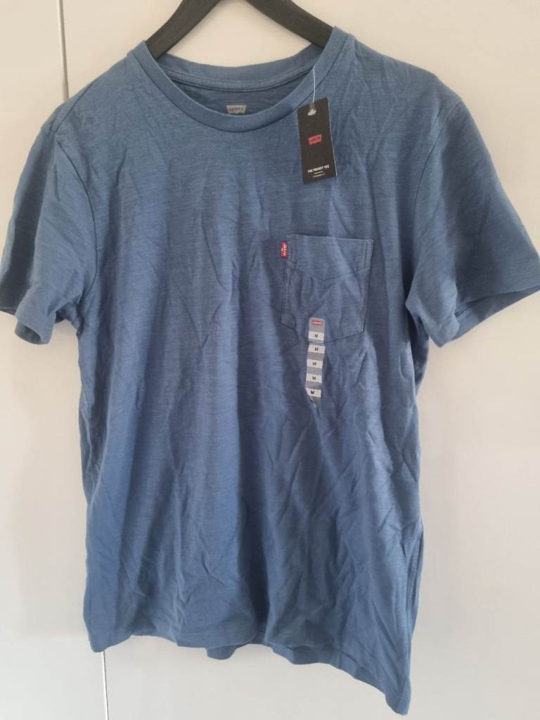 Levis 'The Pocket Tee' T-Shirt – New with Tags, Blue, Size M
