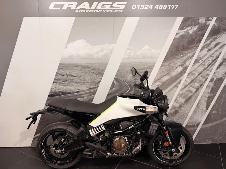 HUSQVARNA 125 VITPILEN NAKED STREET BIKE WITH 0% FINANCE AT CRAIGS MOTORCYCLES
