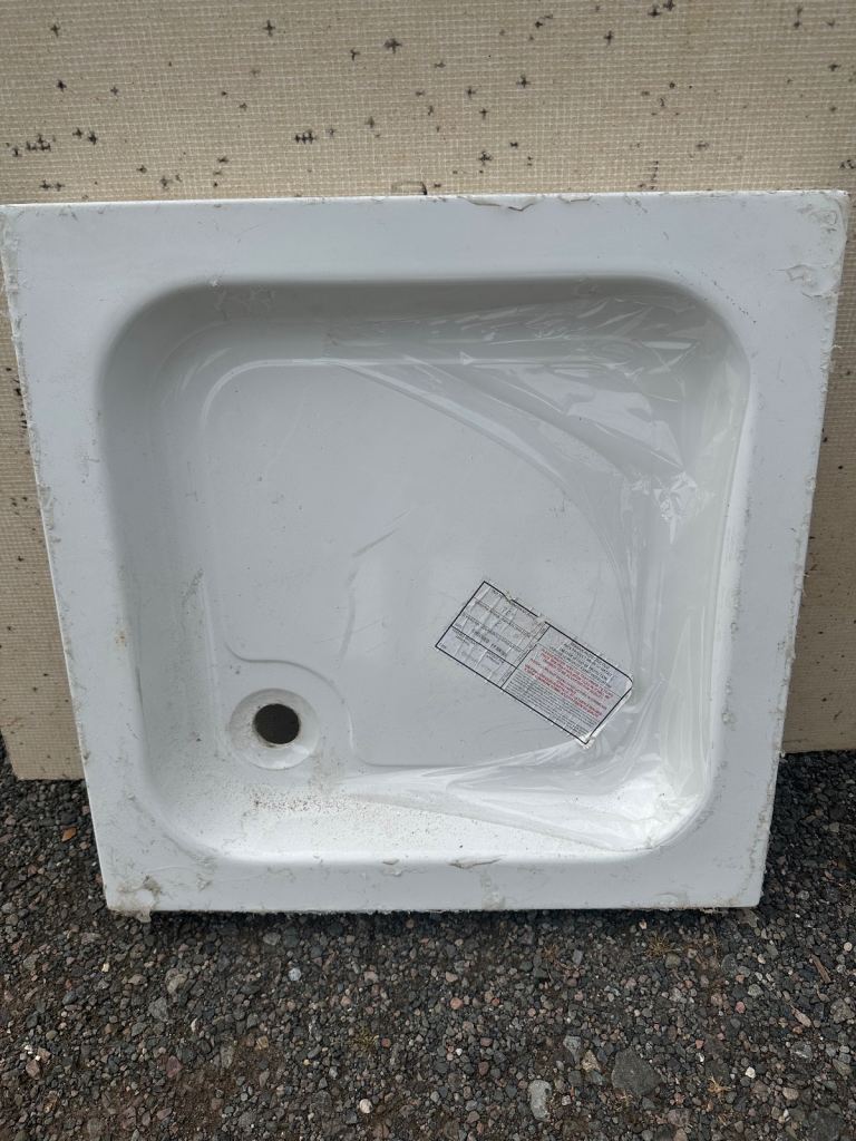 Shower tray