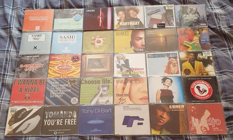 30 x DANCE CD SINGLES  DARIO G, SASH, TECHNOHEAD, TRICKY, BLACK EYED PEAS ETC