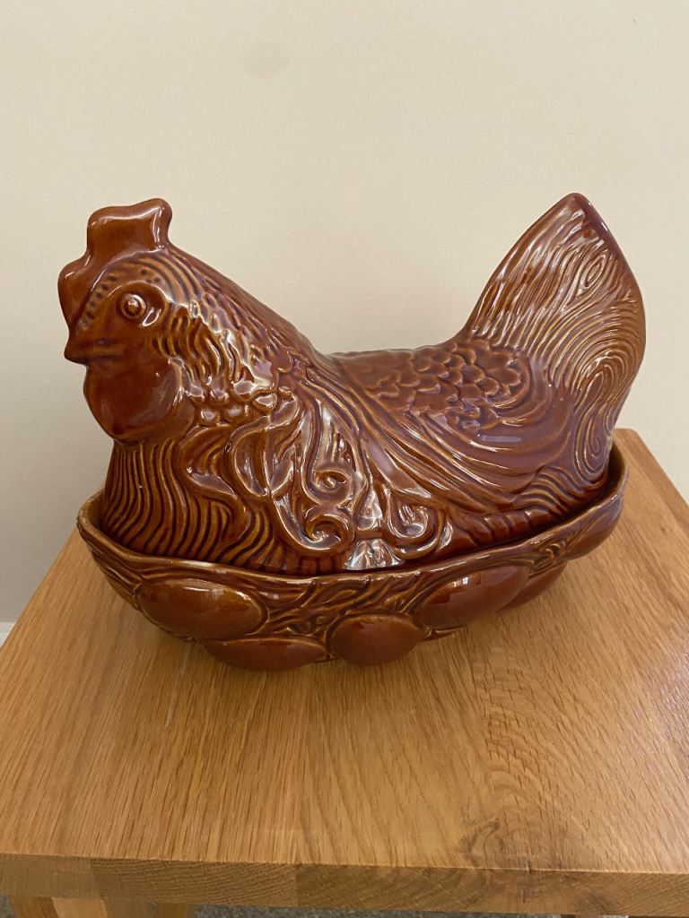 Chicken egg storage pot