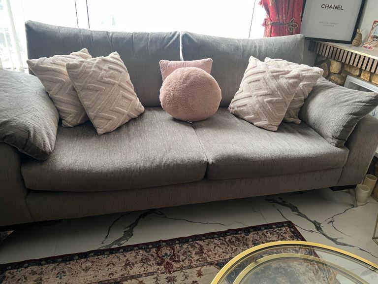 Large sofa ( make me an offer please)