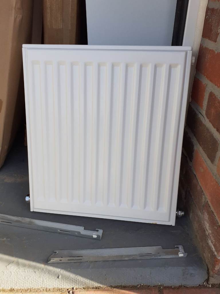 SMALL SINGLE RADIATOR