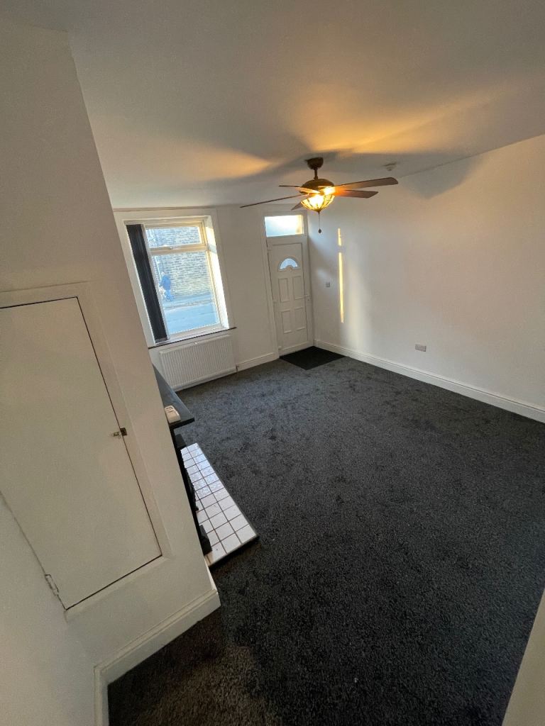 2 Bedroom House To Let 