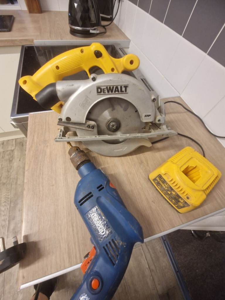 DeWalt Circular Saw &  draper Drill with Charger – Good Condition