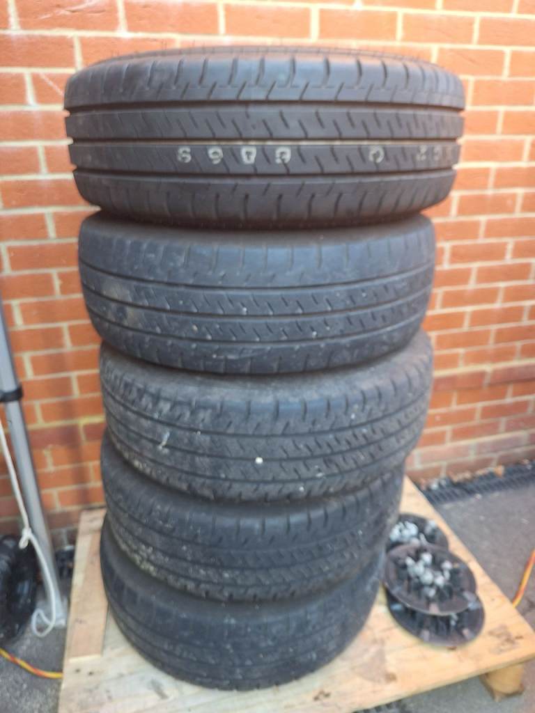 Mercedes Sprinter wheels and tires