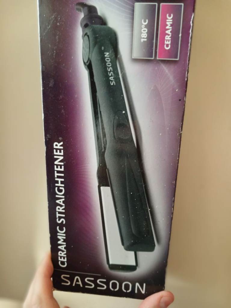New - Vidal Sassoon ceramic Hair Straightener  