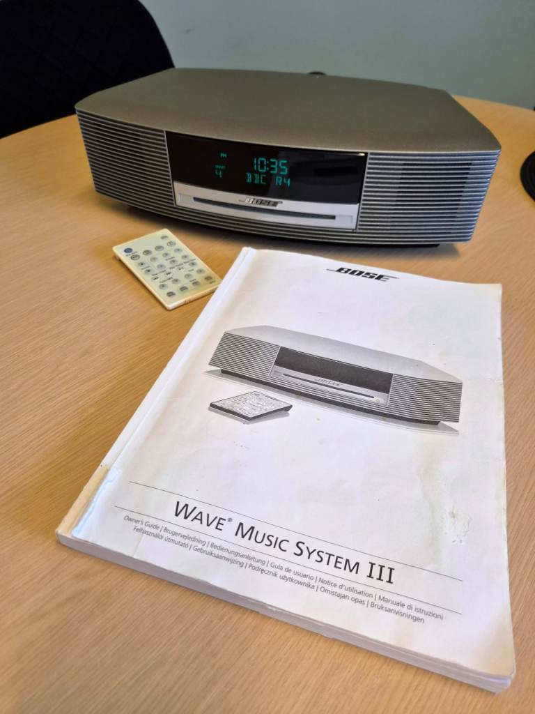 Bose Wave Music System III - Good Condition with Remote & Manual