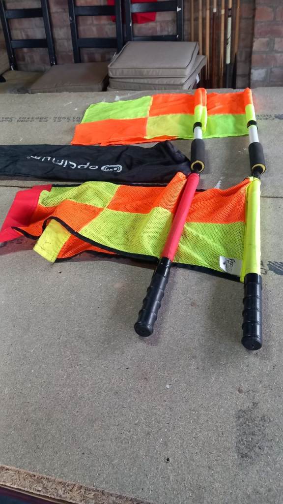 Free X2 sets of referee flags 