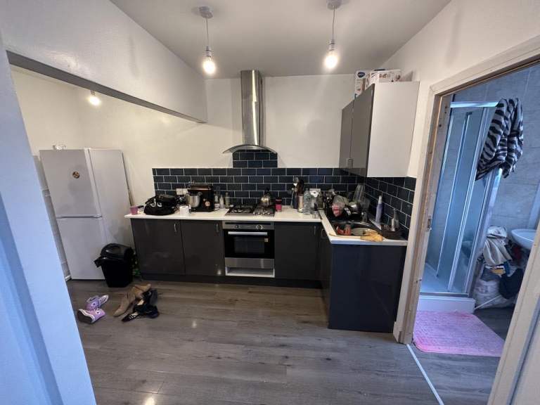 2 bedroom first floor flat available to rent in Bishopston