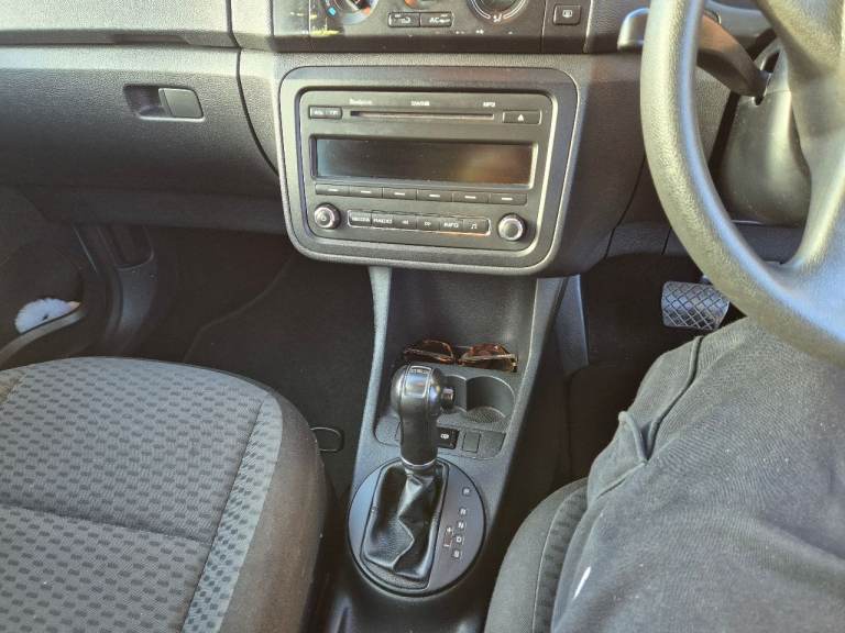 Skoda, FABIA, Hatchback, 2011, Semi-Auto, 1197 (cc), 5 doors