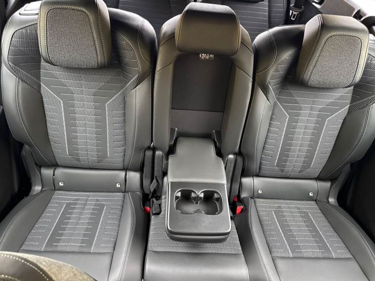 2025 Peugeot 5008 1.2 Hybrid 136 GT 5dr e-DSC6 HATCHBACK PETROL Automatic