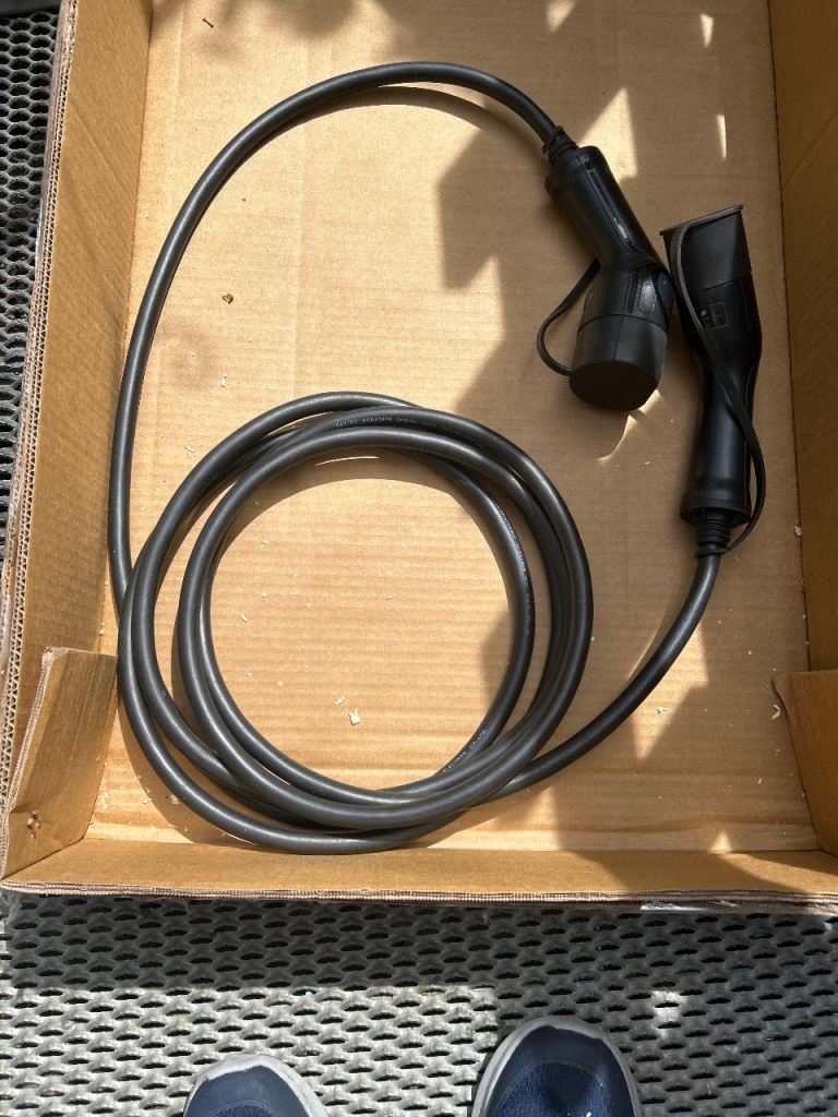 Charge cable 