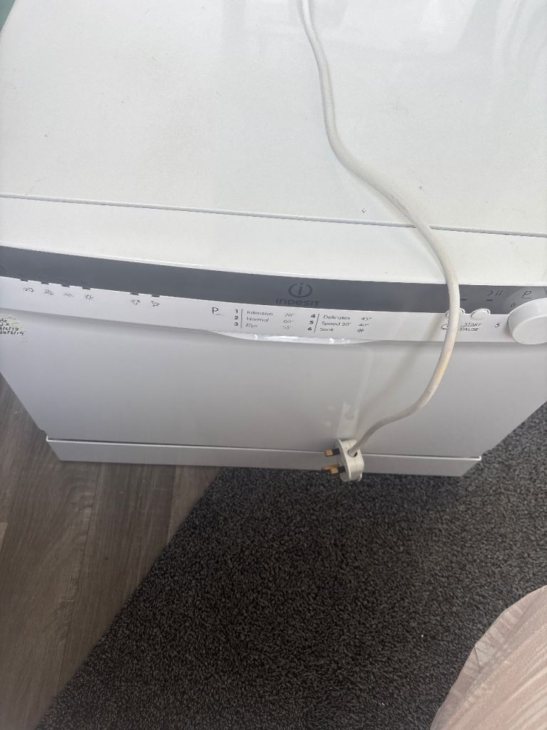 Spares or repairs countertop dishwasher 