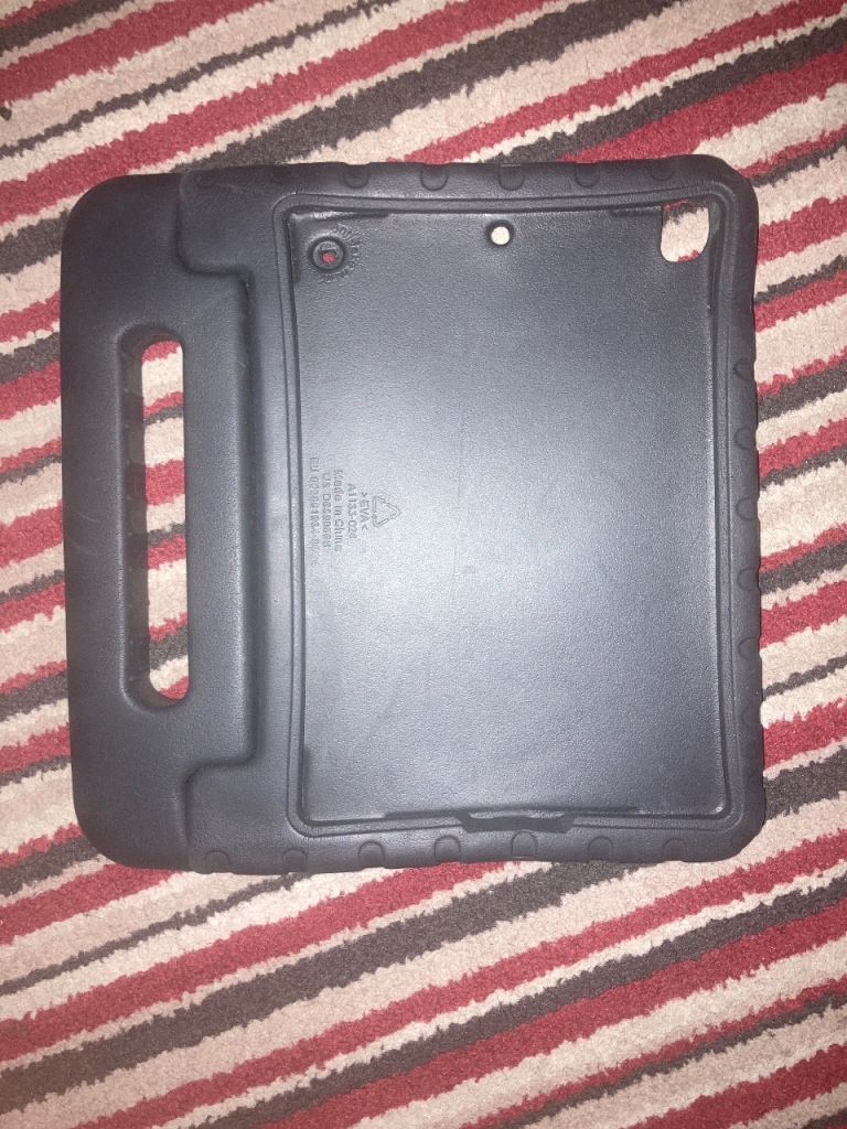 Black Ipad case with handle - Fair condition 