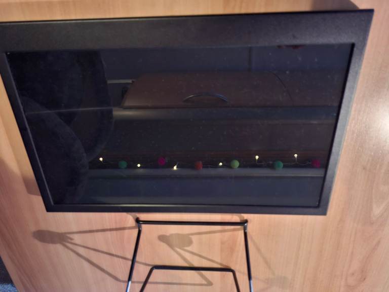 Portable Monitor with Speakers